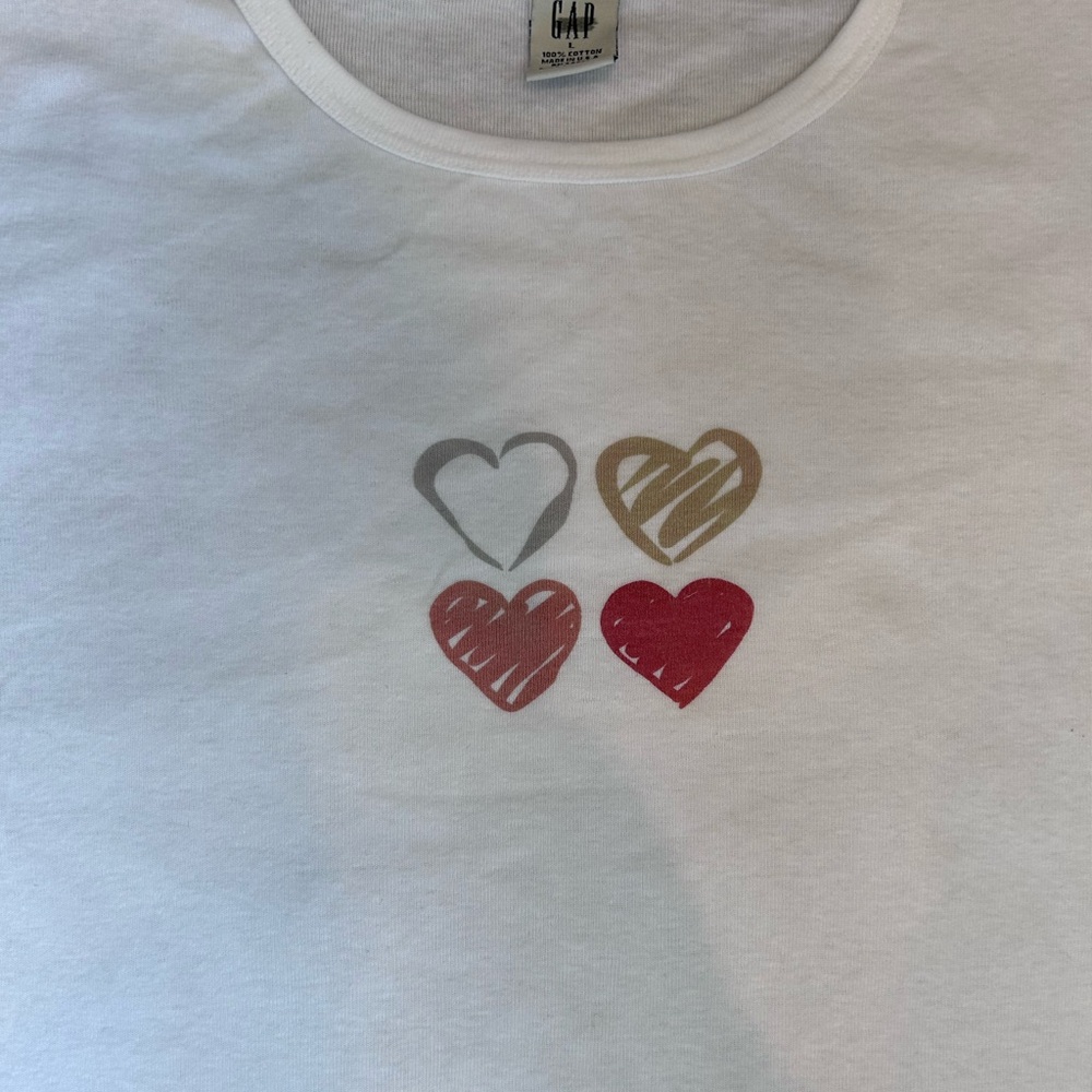 Vintage GAP 100% Cotton scoop neck t with hearts. Made in USA. 90’s - Picture 2 of 8